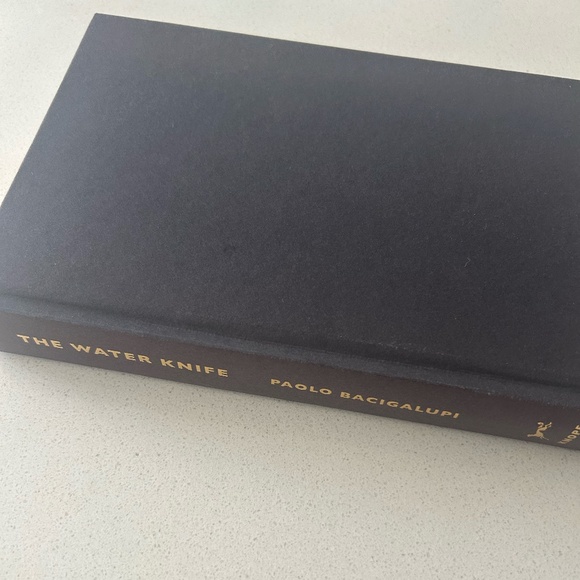 The Water Knife by Paolo Bacigalupi - Picture 3 of 9